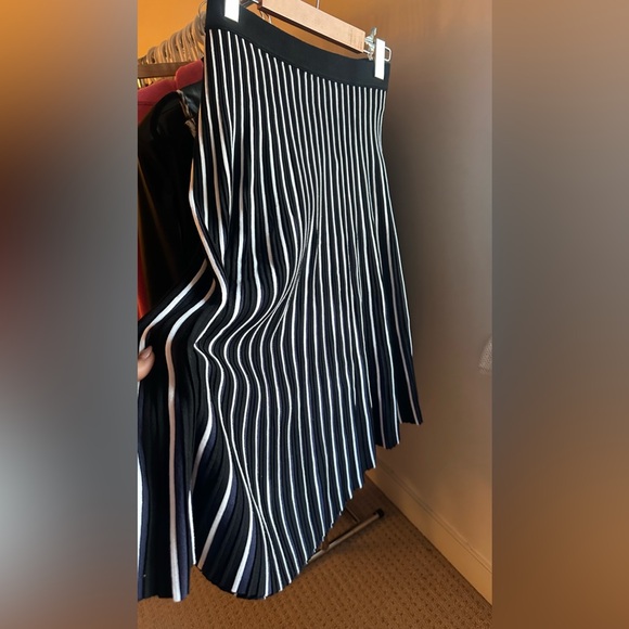 MaxMara Striped Pattern Knit Skirt - Picture 13 of 13